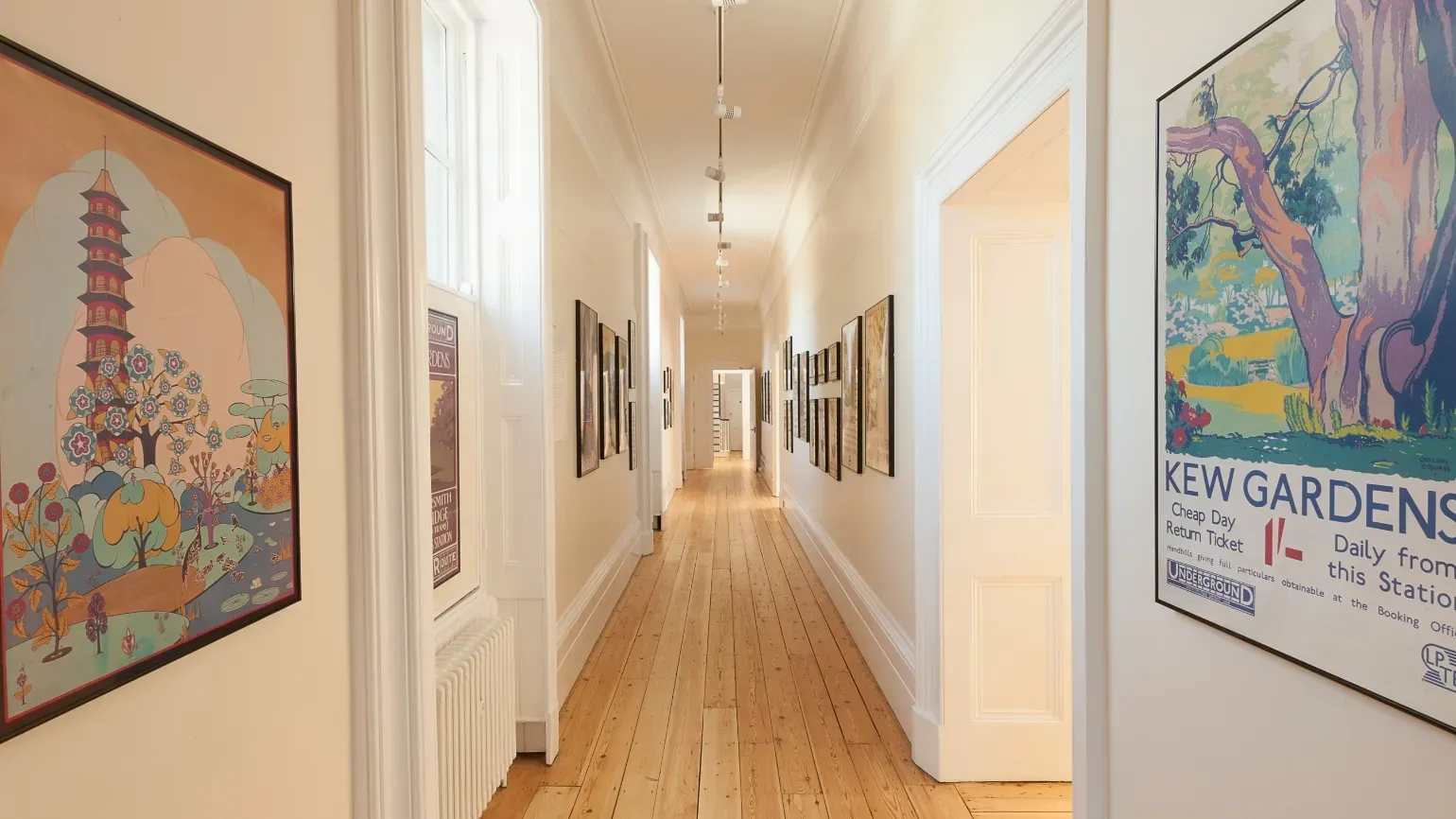 Cambridge Cottage Corridor